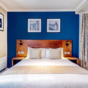 The White Hart By Innkeeper'S Collection